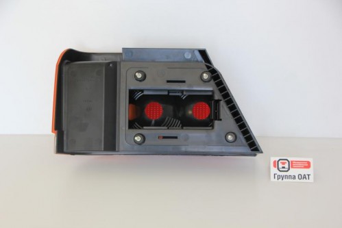 Фонарь задний правый наружный 12 В