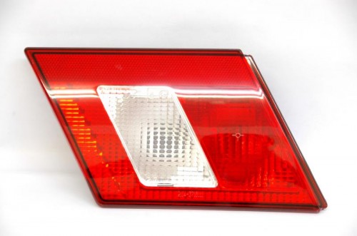 Фонарь задний левый внутренний 12 В