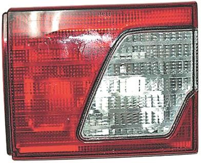 Фонарь задний правый внутренний 12 В