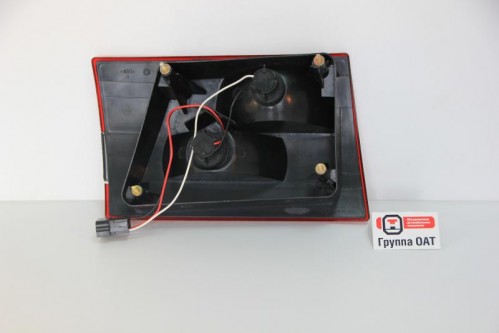 Фонарь задний правый 12 В