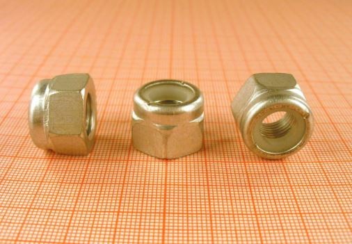 Гайка М12х1,25 самоконтрящая 000010061050218 BELZAN