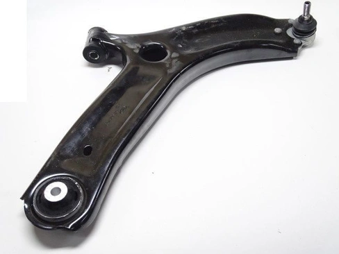 Рычаг подвески 8450006732 LADA VAZ